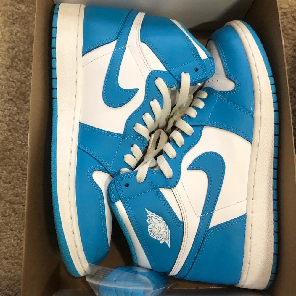 COPY - Air Jordan 1 UNC. size 6.5y